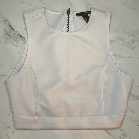 Cut Out Belt Back White Crop Top - Picture 2 of 8